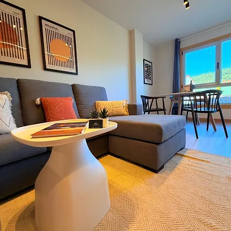 Piso En Proximo A La Playa Garaje アパート Hio